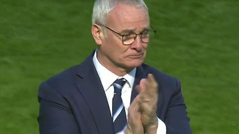 HLV Ranieri bật khóc sau chiến thắng của Leicester