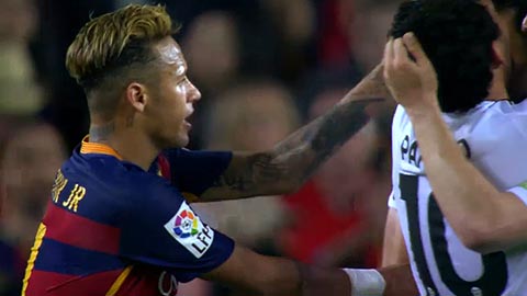 Barca thua trận, Neymar tát cầu thủ Valencia