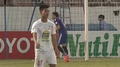 Văn Thanh chưa thể thắng được Nguyên Mạnh (HA.GL 0-0 SLNA)