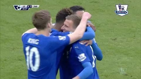 Albrighton đệm bóng dễ dàng ghi bàn (Leicester City 4-0 Swansea City)