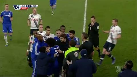 Rose và Willian gây ra vụ ẩu đả (Chelsea 0-2 Tottenham)