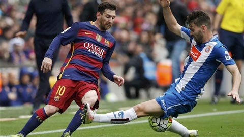 Cầu thủ Espanyol thích đốn giò dàn sao Barca hơn đá bóng