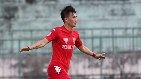 Vũ khí lợi hại mà Công Vinh mới sở hữu: Những cú sút xa