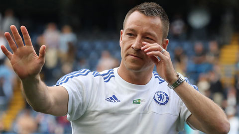  John Terry ngấn lệ rời Chelsea sau 18 năm gắn bó