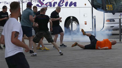 Hooligan Anh lại quậy tưng bừng ở EURO 2016