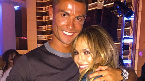 Ronaldo nhảy gợi cảm tại tiệc sinh nhật Jennifer Lopez 