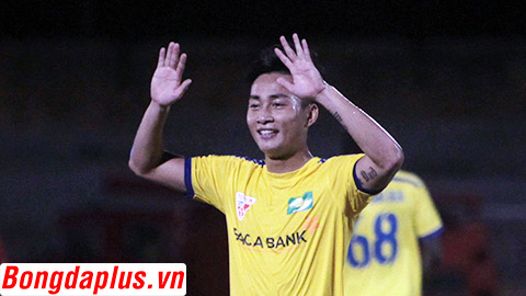 ĐTLA 1-2 SLNA (Vòng 19 Toyota V.League 2016)