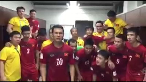 ĐT Futsal Việt Nam cảm ơn NHM sau khi lọt vào vòng 1/8 World Cup