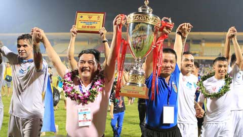 Khoảnh khắc Hà Nội T&T đăng quang ngôi vô địch V.League 2016