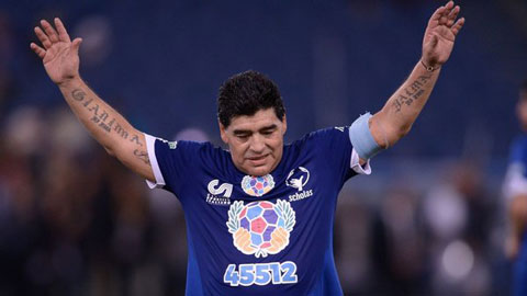 Maradona thân hình nặng nề nhưng kỹ thuật thì không hề