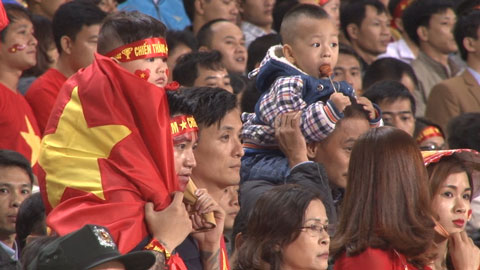 Thước nào đo được tình yêu của CĐV Việt Nam?