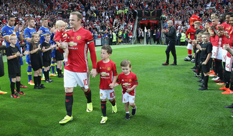 Khoảnh khắc Rooney sẽ không thể quên cùng 3 con trai