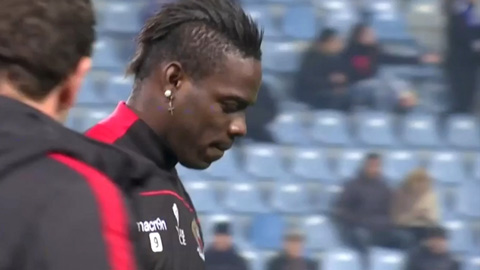 Balotelli bị phân biệt chủng tộc