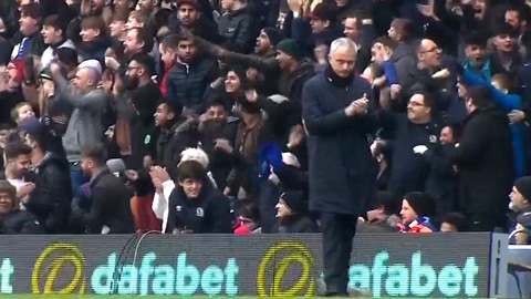 Đến Mourinho cũng phải vỗ tay khen ngợi bàn thắng của Blackburn vào lưới M.U