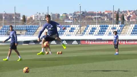 Đố bạn ghi bàn được như cách Ramos làm