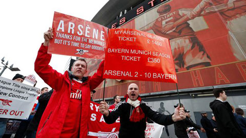 Arsenal thắng, CĐV vẫn biểu tình đòi sa thải Wenger