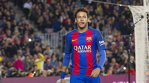 Neymar ăn vạ không thành công