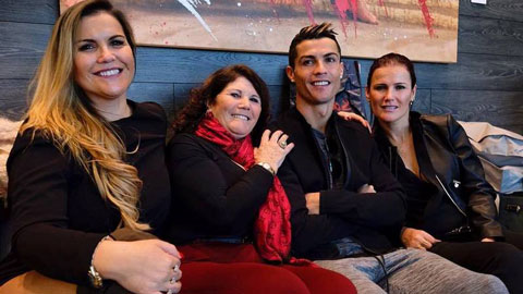 Những người phụ nữ đứng sau thành công của Ronaldo