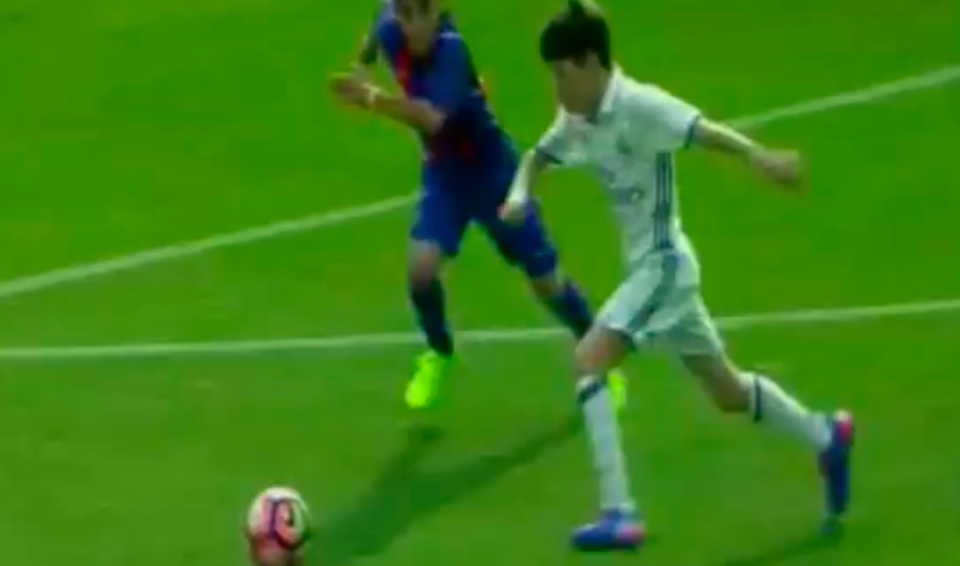 Con út 11 tuổi của Zidane lốp bóng mãn nhãn giúp Real thắng Barca