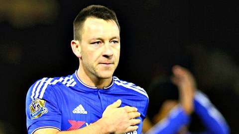 Fan Chelsea dành sự tôn trọng cho Terry khi anh vào sân