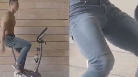 Ronaldo tập gym với quần jeans