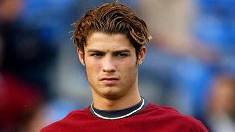 16 tuổi, Ronaldo đã khiến U17 Anh câm lặng