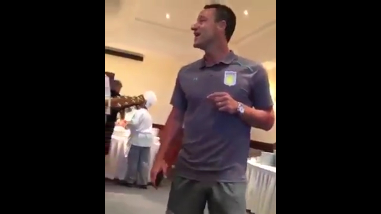 John Terry hát Stand By Me trong lễ ra mắt tại Aston VIlla