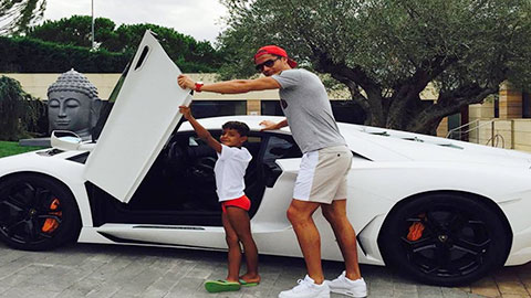 Bộ sưu tập siêu xe của Ronaldo