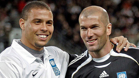Đội hình 11 cầu thủ xuất sắc nhất từng thi đấu với Zidane