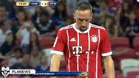 BLV nhầm water break là tên cầu thủ thay Ribery