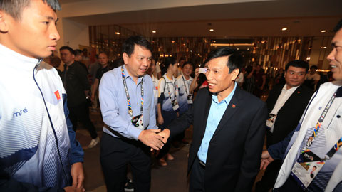 Bộ trưởng Nguyễn Ngọc Thiện thăm và động viên Đoàn TTVN