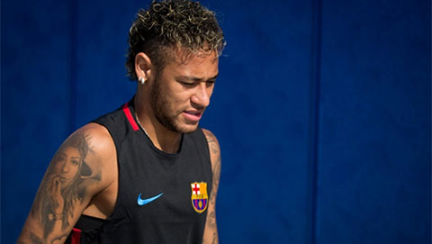 Màn tung hứng đánh gót ghi bàn điệu nghệ của Neymar 