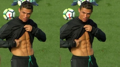 Ronaldo tranh thủ khoe thân khi bị sút bóng trúng người