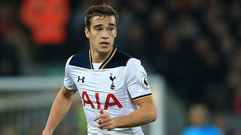 Harry Winks, người từng đối đầu với Công Phượng