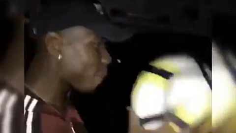  Pogba quẩy tưng bừng trong xe ô tô
