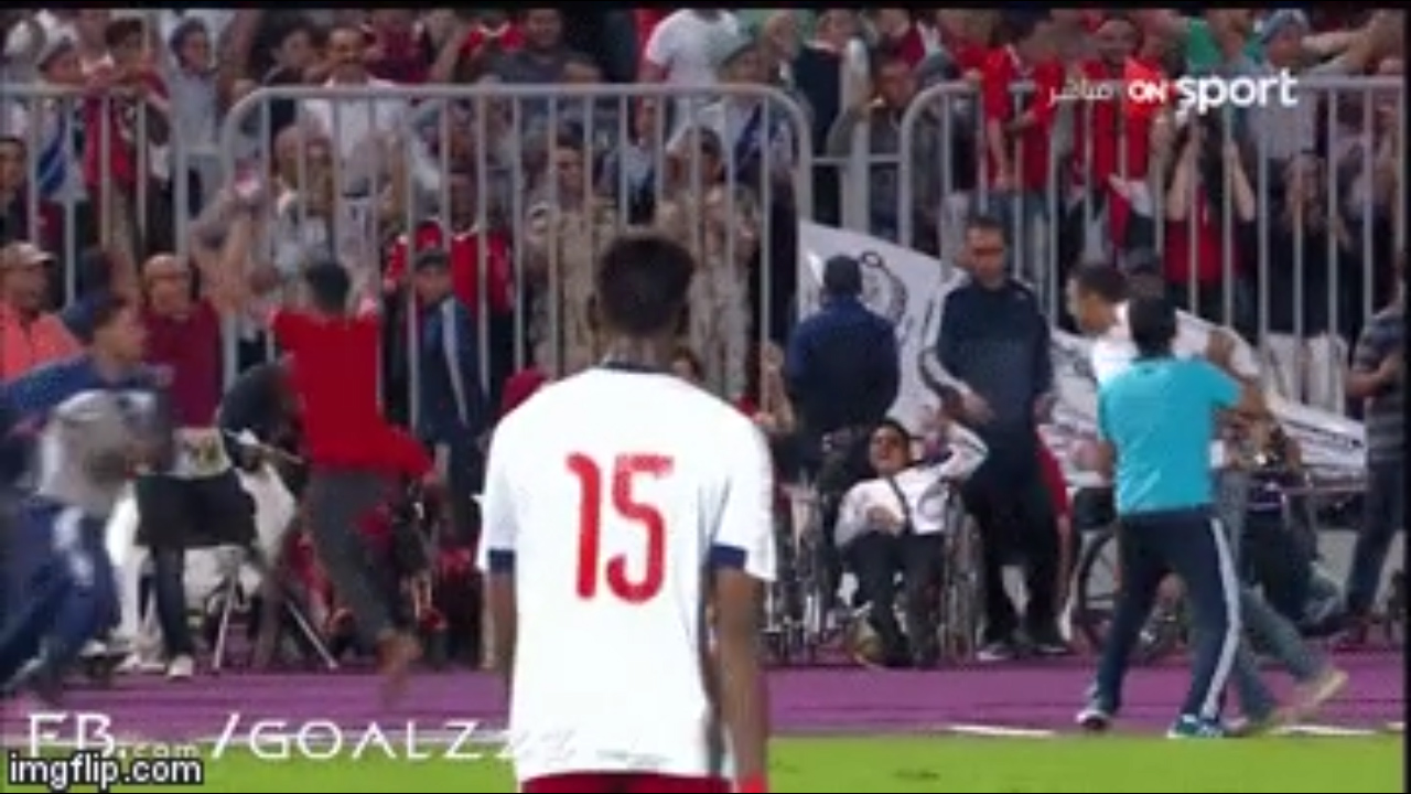 CĐV và cầu thủ Ai Cập ăn mừng rầm rộ khi đội tuyển lần đầu vượt qua VL World Cup