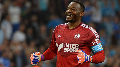 Ra sân 453 trận, Steve Mandanda  lập kỷ lục mới tại Marseille