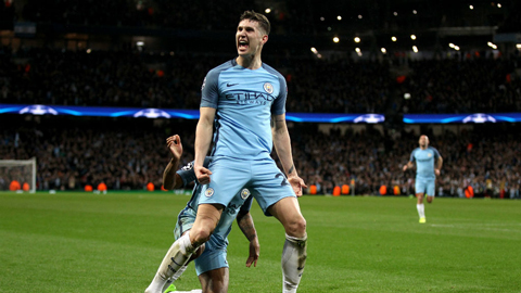 John Stones trở nên hoàn hảo dưới bàn tay của Pep