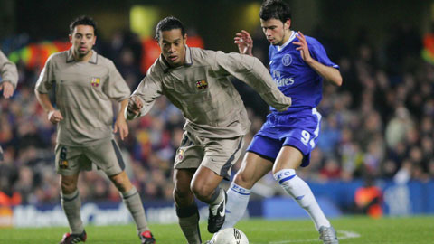 Xem lại khoảnh khắc thiên tài của Ronaldinho trước Chelsea