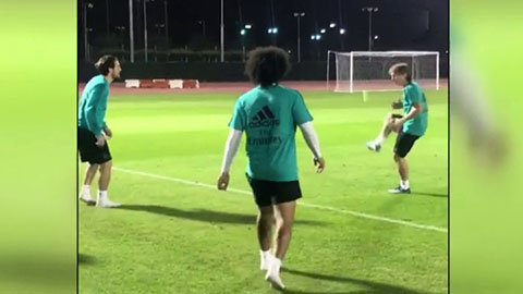 Modric, Marcelo, Kovacic tâng chuyền với bóng tennis