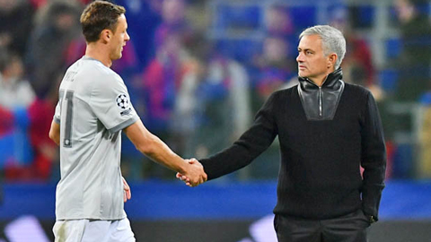 Mourinho nói gì với Matic sau khi anh lập tuyệt phẩm vào lưới Crystal Palace