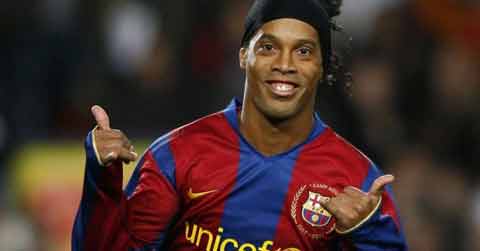 Câu chuyện tuổi thơ của Ronaldinho chưa từng được kể