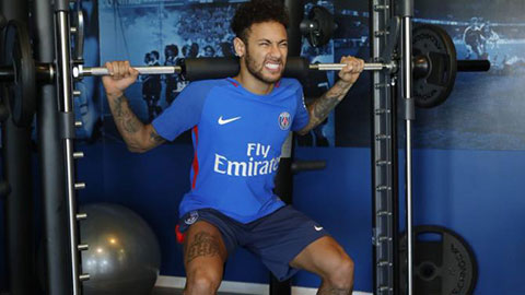 HLV Emery nói gì khi Neymar trở lại PSG?