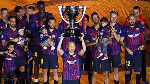 Khoảnh khắc cuối của Iniesta trong màu ào Barca