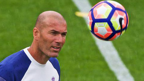 Chỉ với 4 động tác này, Zidane biến thủ môn đối phương thành trò cười