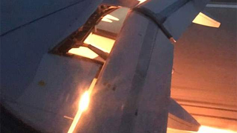 Cháy động cơ máy bay chở ĐT Saudi Arabia