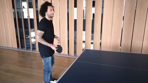 Marcelo đánh bóng bàn siêu hạng
