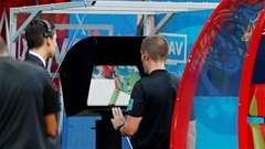 'Ủng hộ công nghệ VAR, nhưng…'