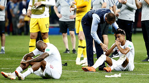 Đội tuyển Anh: Nước mắt tuôn rơi 