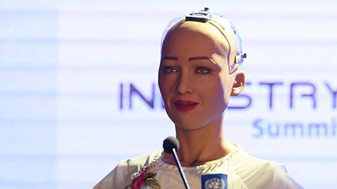 Robot Sophia chọn ai là đội vô địch World Cup 2018? 